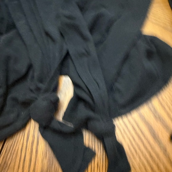 Fabletics Black Open-Front Cardigan - Picture 3 of 4